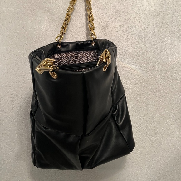 Urban Expressions Black 4 Square Tote - Picture 6 of 12